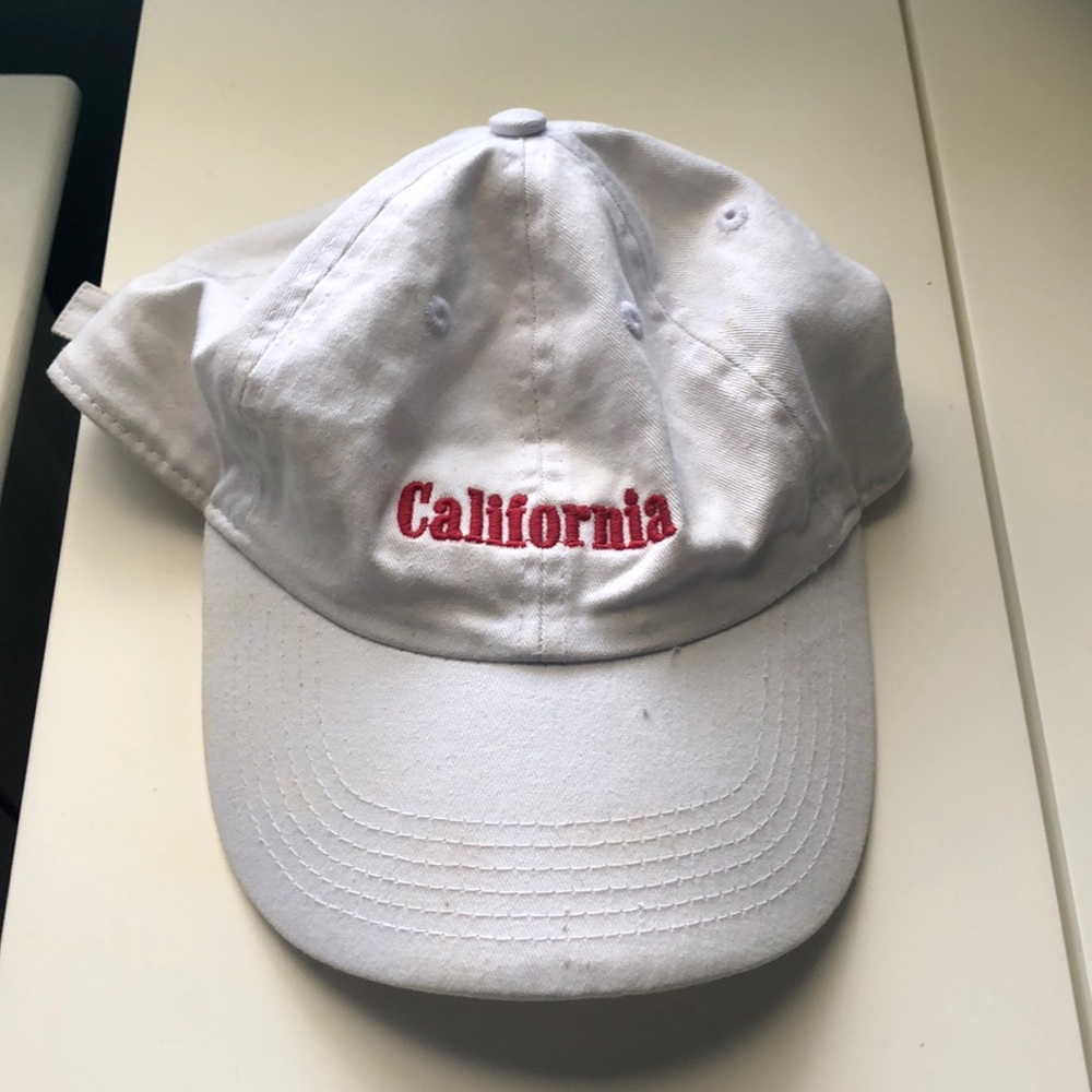 Brandy Melville California hat